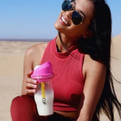 CrunchCup Original Tragbarer Müslibecher To Go 260 + 250 ml | Pink