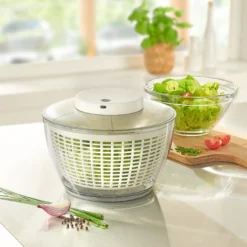 Elektrische Salatschleuder