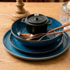 Freyersbacher Mini Cocotte 9 cm Gusseisen, Kleiner Emaille Topf | Rund, mit Brett und Tuch