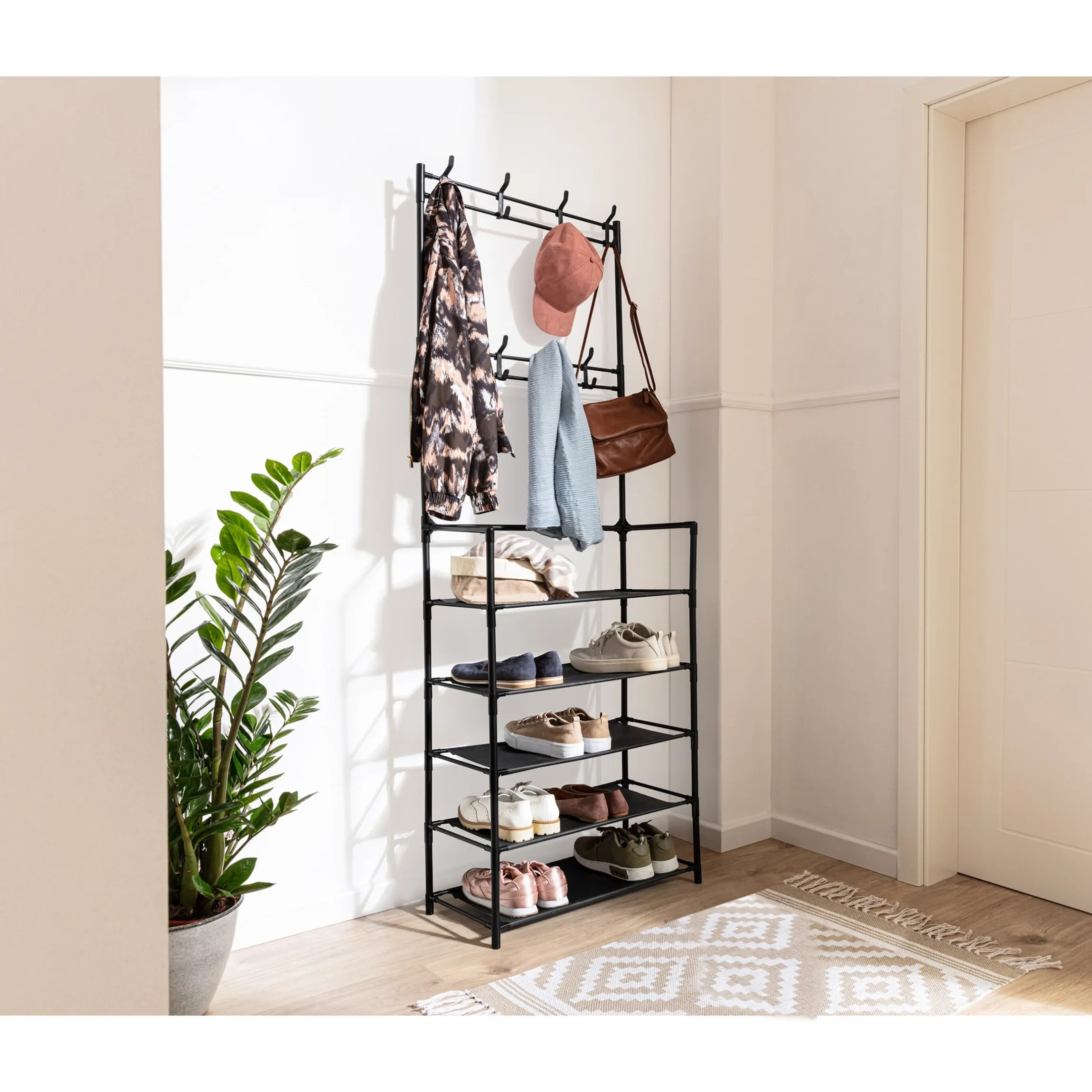 Garderobe mit Schuhregal