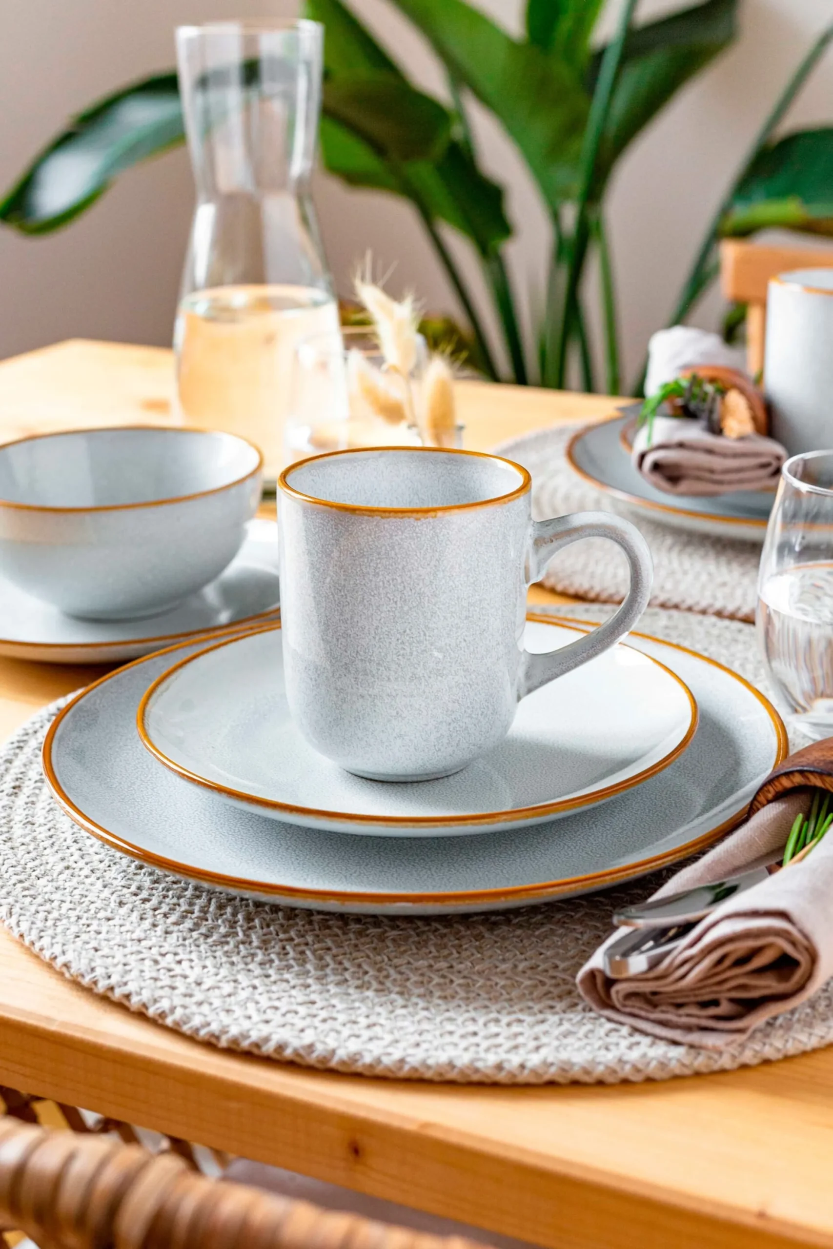 Geschirrset, Steinzeug Mabella 4 x Speisteller, 4 x Suppenteller, 4 x Dessertteller, 4 x Müslischüssel, 4 x Kaffeebecher
