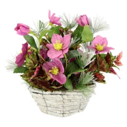 Gesteck "Christrosen" im Weidenkorb
