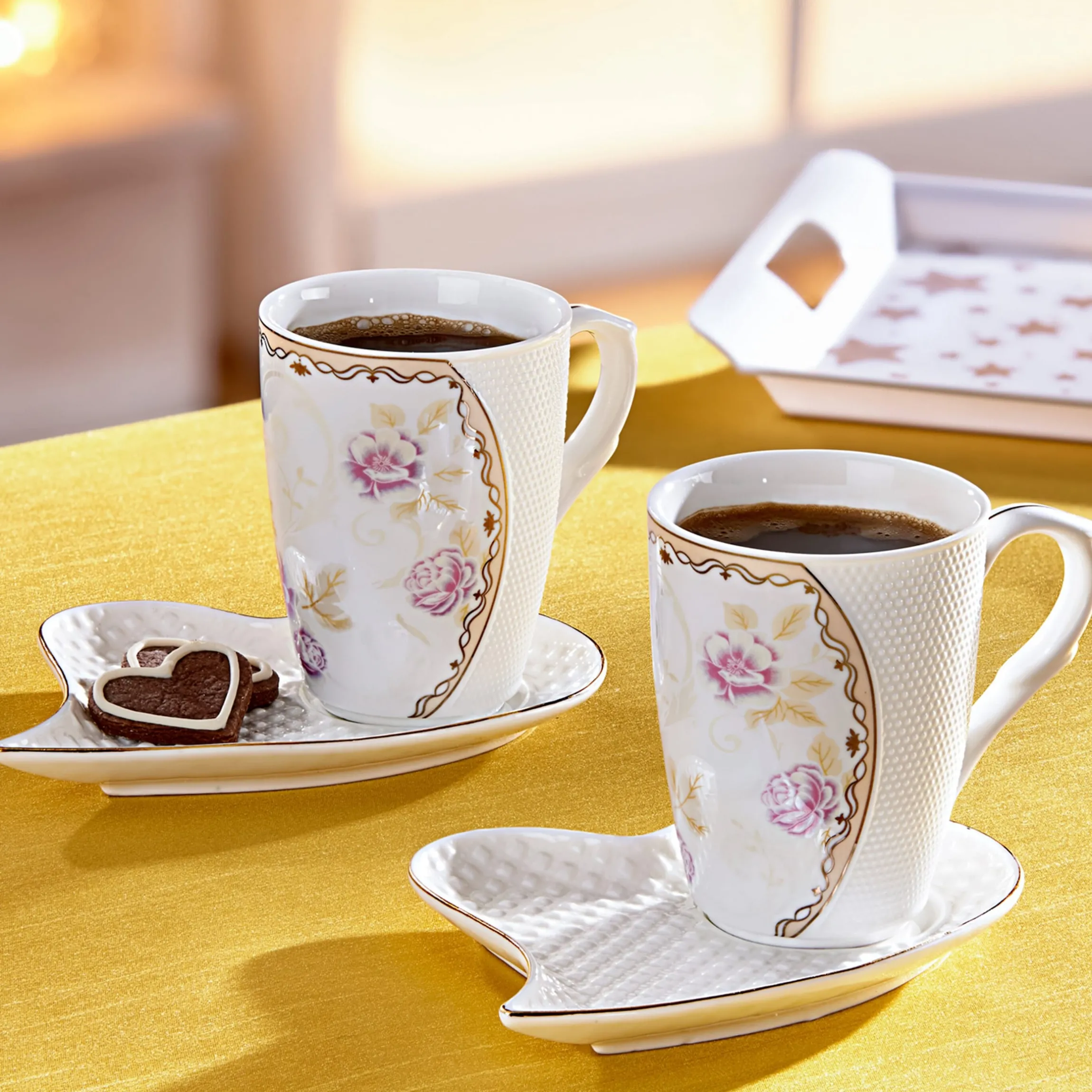 Kaffeetassen mit Untertassen "Herz", 2 Stück je 250 ml