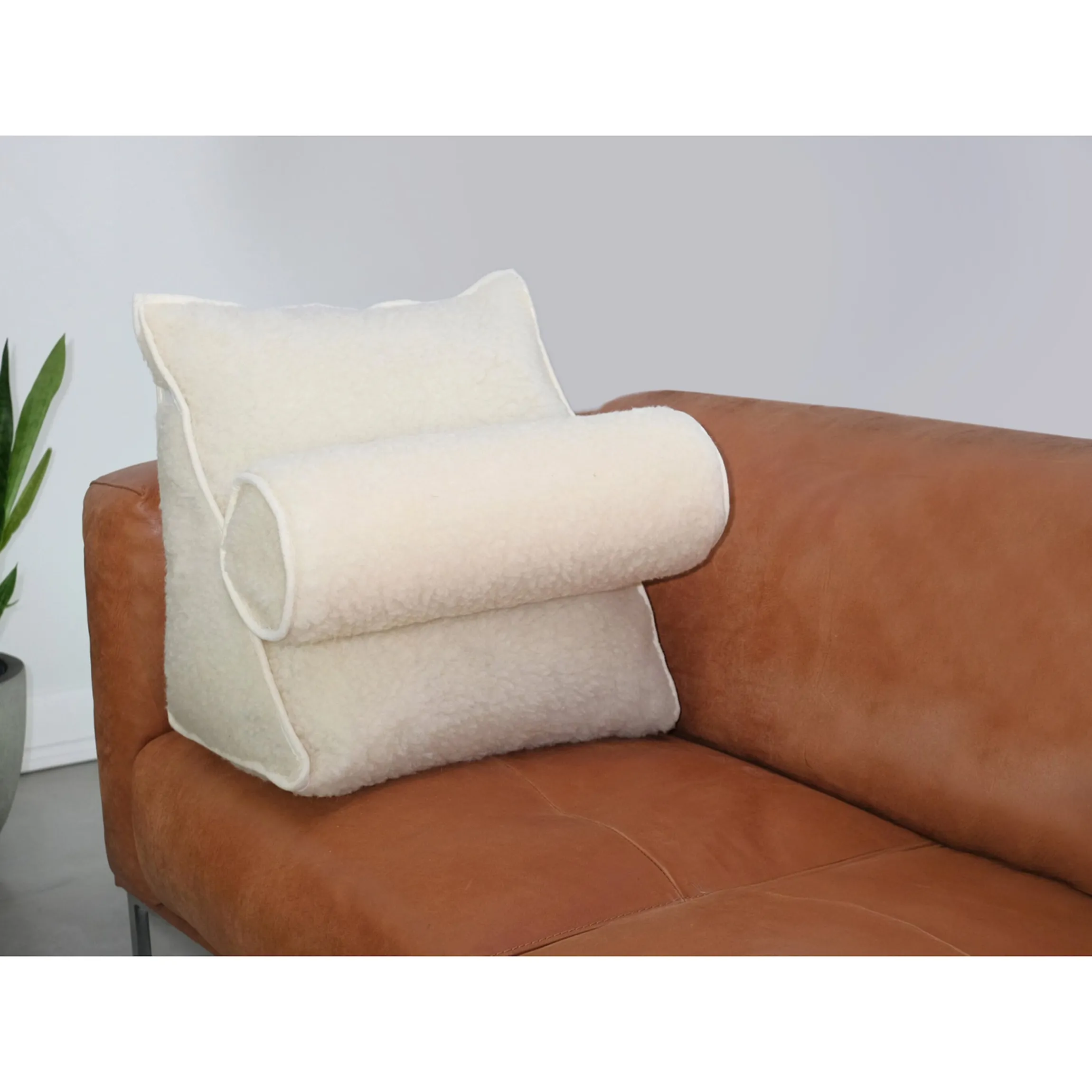 Schurwoll-Rückenkissen mit Nackenrolle