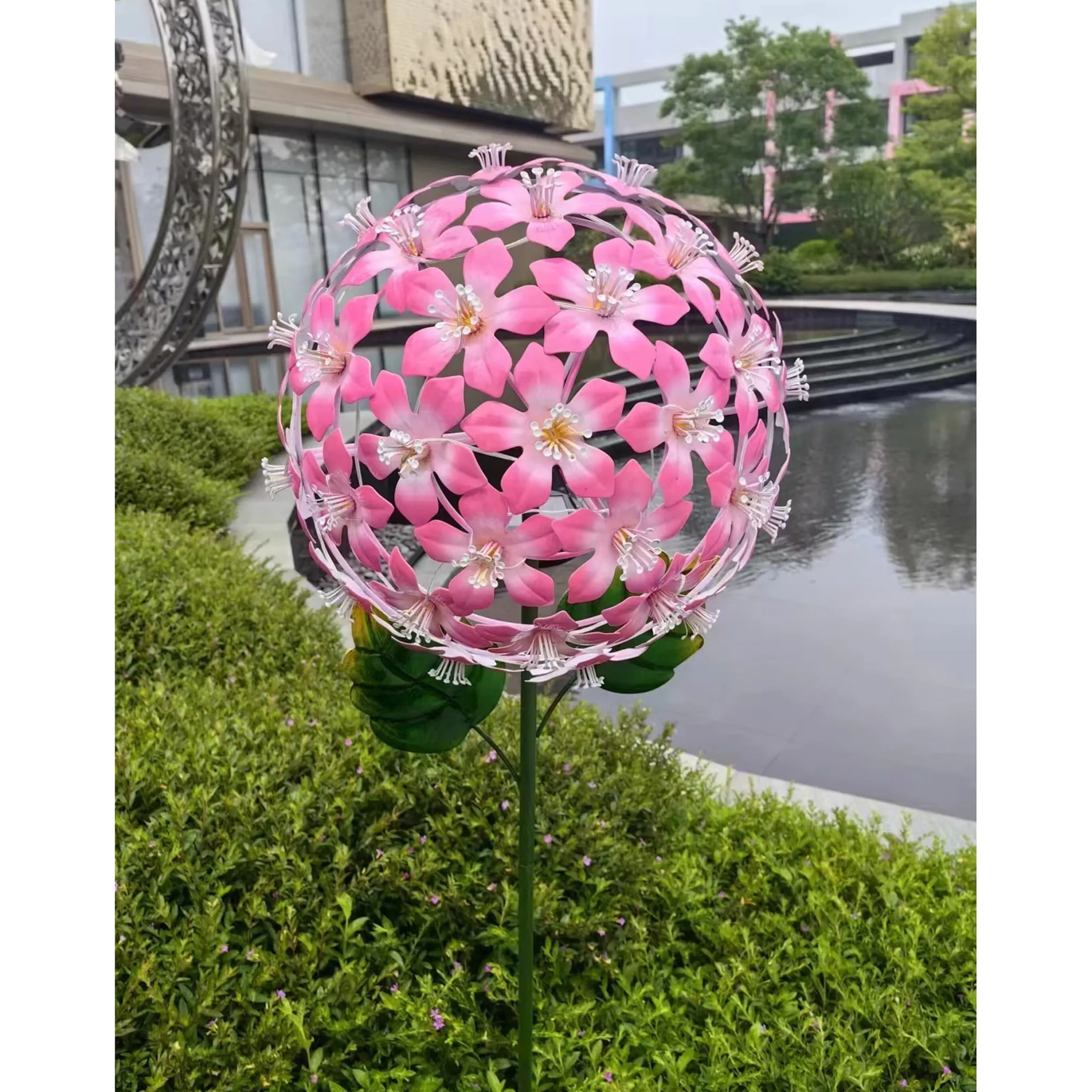 Solar-LED-Gartenstecker "Hibiskus"